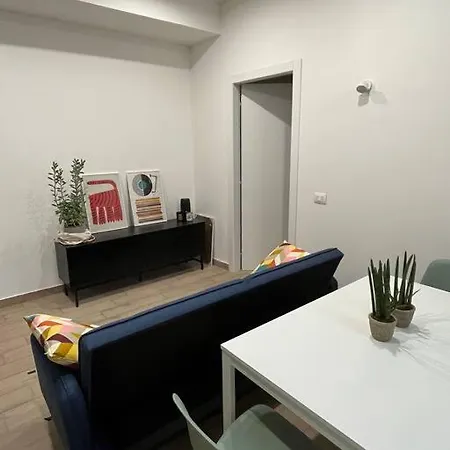 Elegant 2 Bedroom In מילאנו
