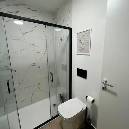 דירה Elegant 2 Bedroom In *