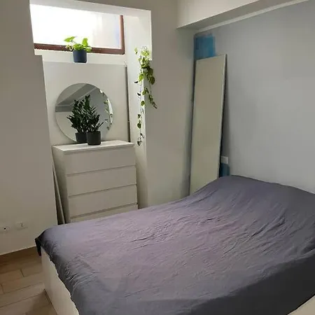 דירה Elegant 2 Bedroom In מילאנו